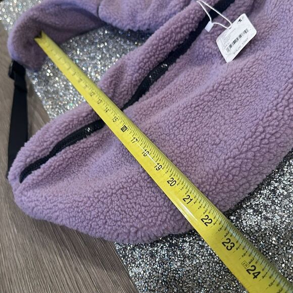 Free People Overachiever Sherpa Sling Bag - Steel Lavender Purple NWT $78 Retail - Picture 6 of 7